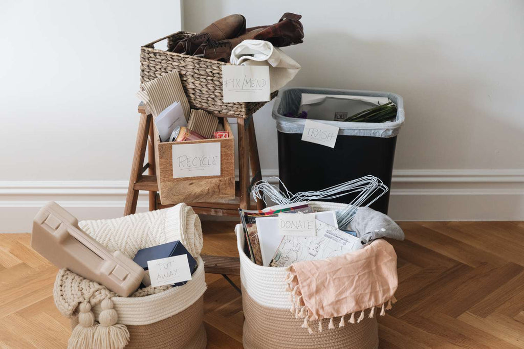 Too Messy? 10 Ways To Organize Your Dustbin Now