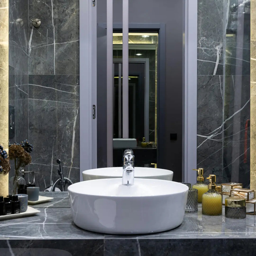 Designer's Secret: Choosing Bathroom Accessories That Look Expensive